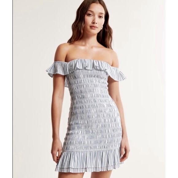 Abercrombie & Fitch Dresses & Skirts - Abercrombie Off The Shoulder Smocked Mini Dress Striped Size Small Tall Preppy
